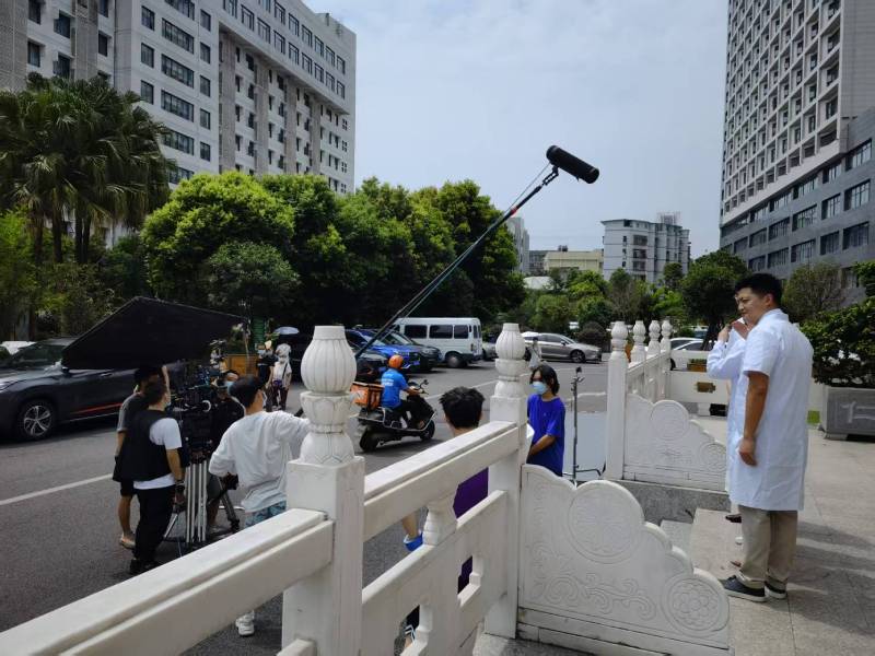 白碱滩区广告片拍摄公司低成本实现高规格制作的诀窍